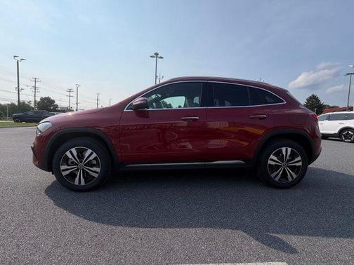 MANUFAKTUR Patagonia Red Metallic 2026 Mercedes-Benz GLA 250 4MATIC