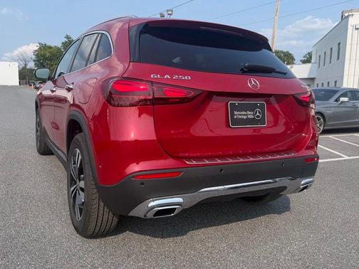 MANUFAKTUR Patagonia Red Metallic 2026 Mercedes-Benz GLA 250 4MATIC