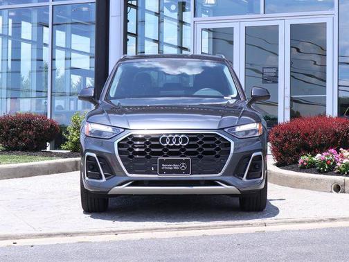 Daytona Gray Pearl Effect 2023 Audi Q5 45 S line Premium