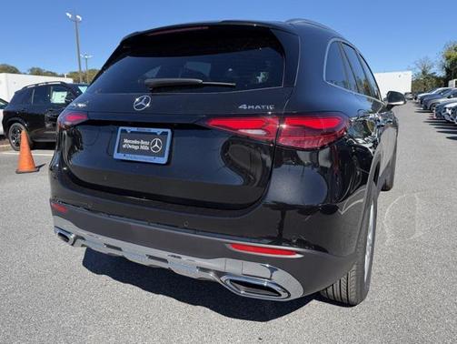 2026 Mercedes-Benz GLC 300 4MATIC