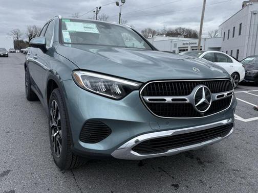 2025 Mercedes-Benz GLC 350e Base