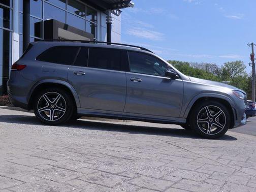 Selenite Grey Metallic 2022 Mercedes-Benz GLS 450 4MATIC