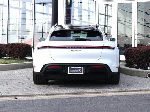 2025 Porsche Taycan 4
