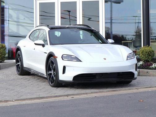 2025 Porsche Taycan 4