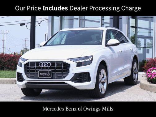 Glacier White Metallic 2023 Audi Q8 55 Premium Plus