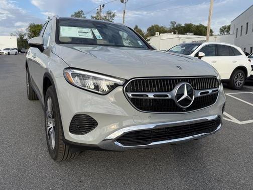 2026 Mercedes-Benz GLC 300 4MATIC