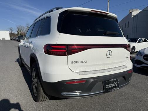 2025 Mercedes-Benz EQB 300 4MATIC