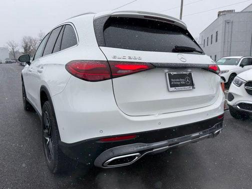 Polar White 2026 Mercedes-Benz GLC 300 4MATIC