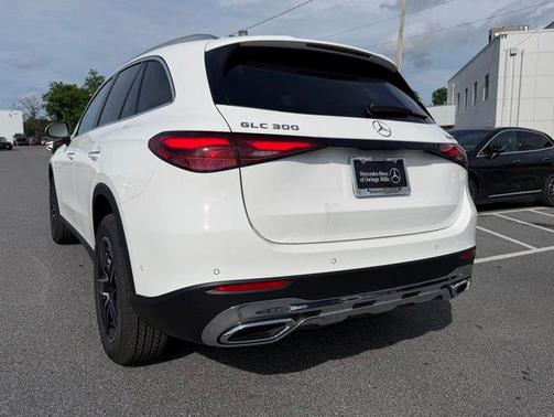 Polar White 2026 Mercedes-Benz GLC 300 4MATIC