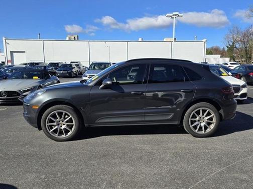 2017 Porsche Macan Base