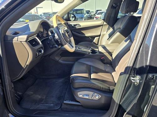 2017 Porsche Macan Base