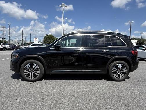 2025 Mercedes-Benz GLB 250 4MATIC