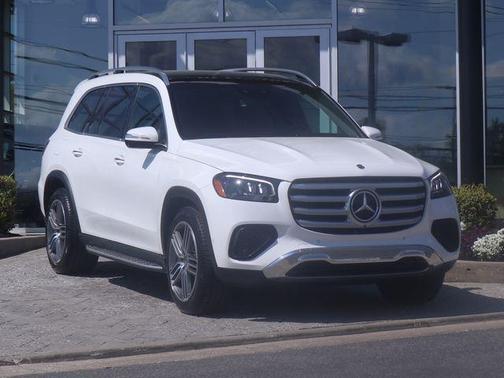White 2024 Mercedes-Benz GLS 450 4MATIC