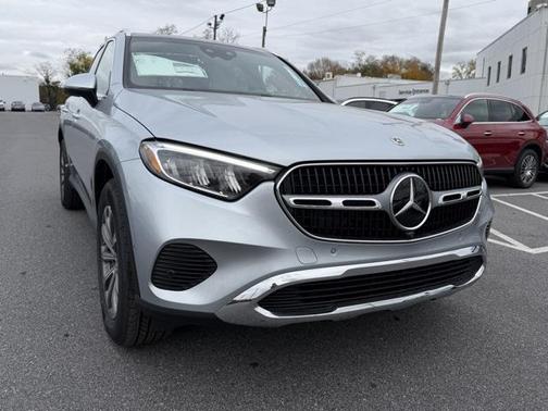 2026 Mercedes-Benz GLC 300 4MATIC