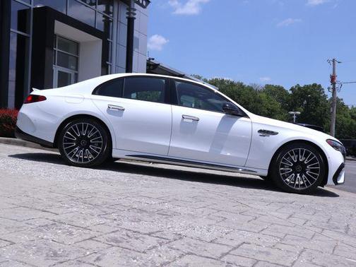 Moonlight White Metallic 2026 Mercedes-Benz AMG E 53 E 4MATIC+