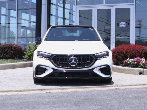 Moonlight White Metallic 2026 Mercedes-Benz AMG E 53 E 4MATIC+