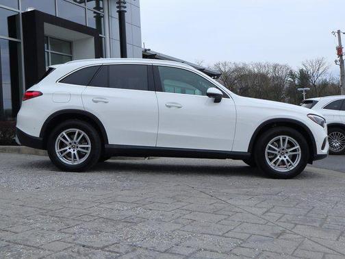 2025 Mercedes-Benz GLC 300 4MATIC