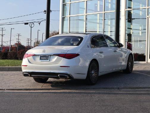 MANUFAKTUR Diamond White 2023 Mercedes-Benz Maybach S 680 Maybach S 680