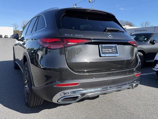 2026 Mercedes-Benz GLC 300 4MATIC