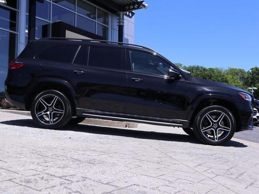 Black 2025 Mercedes-Benz GLS 450 4MATIC