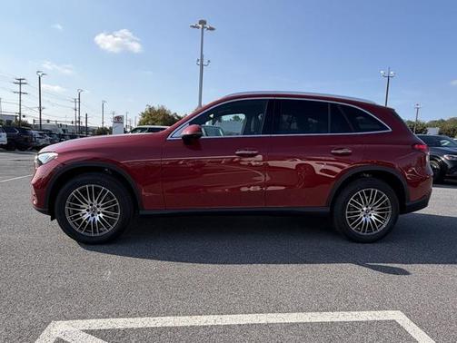 2026 Mercedes-Benz GLC 300 4MATIC