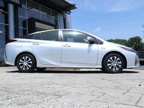 2021 Toyota Prius Prime XLE