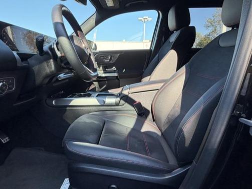 2024 Mercedes-Benz GLB 250 4MATIC