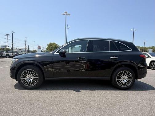2025 Mercedes-Benz GLC 300 4MATIC