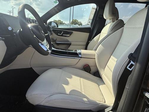 2025 Mercedes-Benz GLC 350e Base