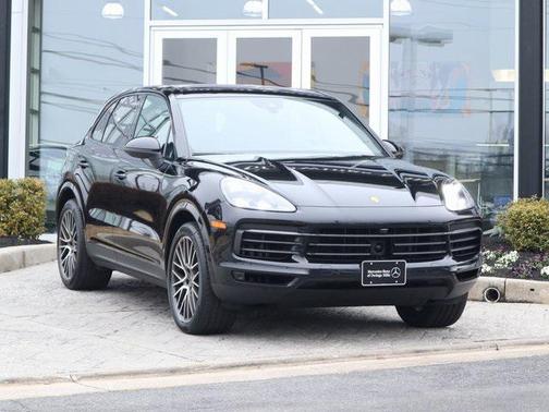2023 Porsche Cayenne Platinum Edition