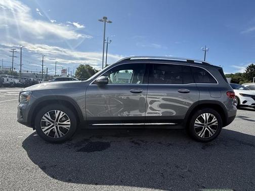 2025 Mercedes-Benz GLB 250 4MATIC