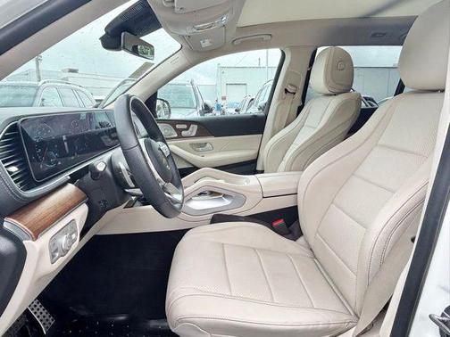 White 2023 Mercedes-Benz GLS 450 4MATIC