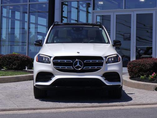 White 2023 Mercedes-Benz GLS 450 4MATIC
