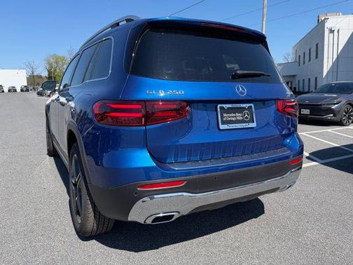 Starling Blue Metallic 2026 Mercedes-Benz GLB 250 4MATIC