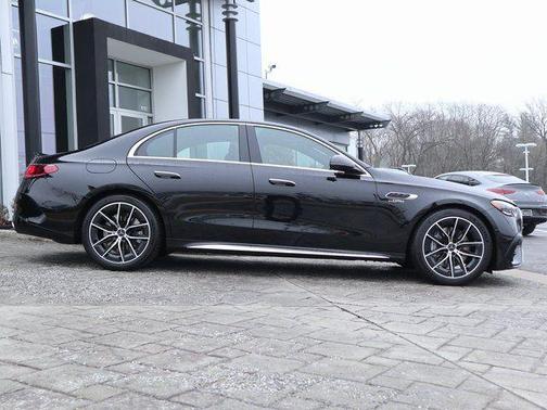 Obsidian Black Metallic 2026 Mercedes-Benz AMG E 53 E 4MATIC+