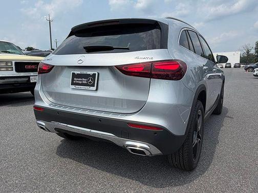 Cirrus Silver Metallic 2026 Mercedes-Benz GLA 250 4MATIC
