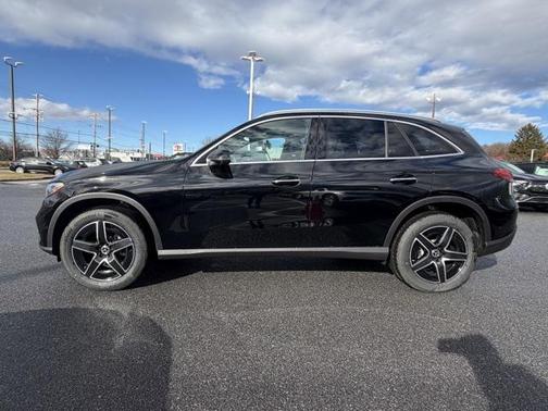 2026 Mercedes-Benz GLC 300 4MATIC