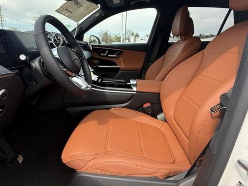 2025 Mercedes-Benz GLC 350e Base