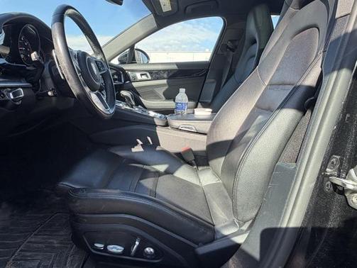 2018 Porsche Panamera 4S