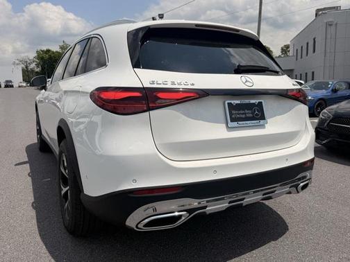 2025 Mercedes-Benz GLC 350e Base