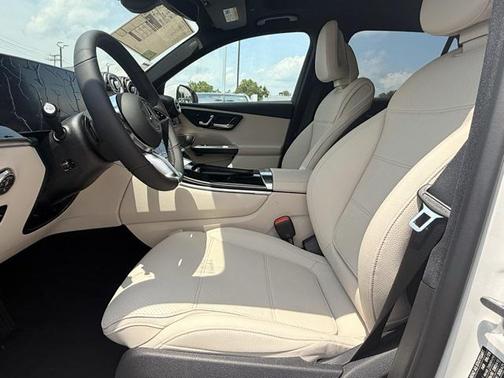 2025 Mercedes-Benz GLC 350e Base