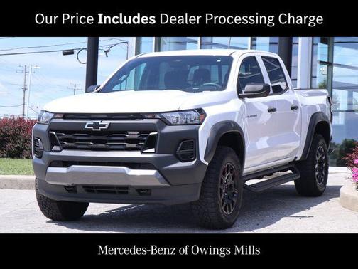 Summit White 2023 Chevrolet Colorado Trail Boss