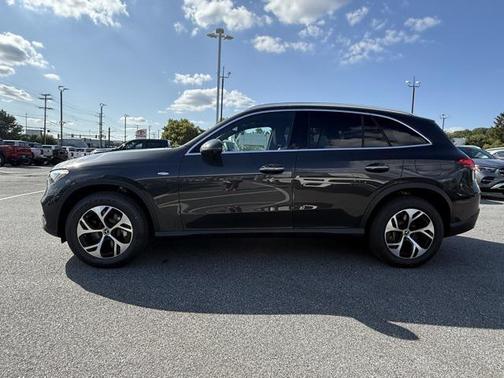 2025 Mercedes-Benz GLC 350e Base