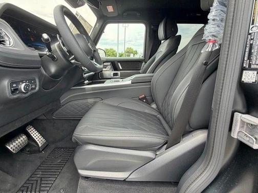 Black 2027 Mercedes-Benz AMG G 63 Base
