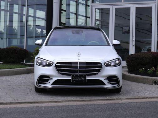 MANUFAKTUR Moonlight White Magno 2024 Mercedes-Benz S-Class 4MATIC