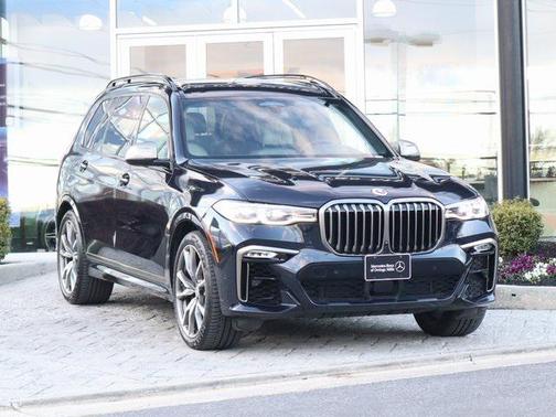 2022 BMW X7 M50i