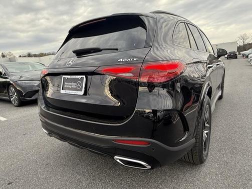 2025 Mercedes-Benz GLC 350e Base