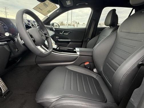 2025 Mercedes-Benz GLC 350e Base