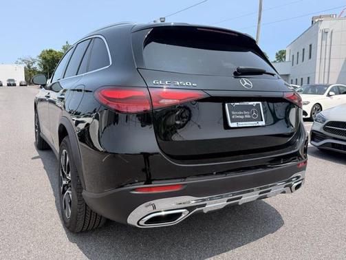 2025 Mercedes-Benz GLC 350e Base