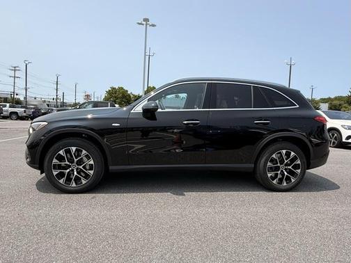 2025 Mercedes-Benz GLC 350e Base